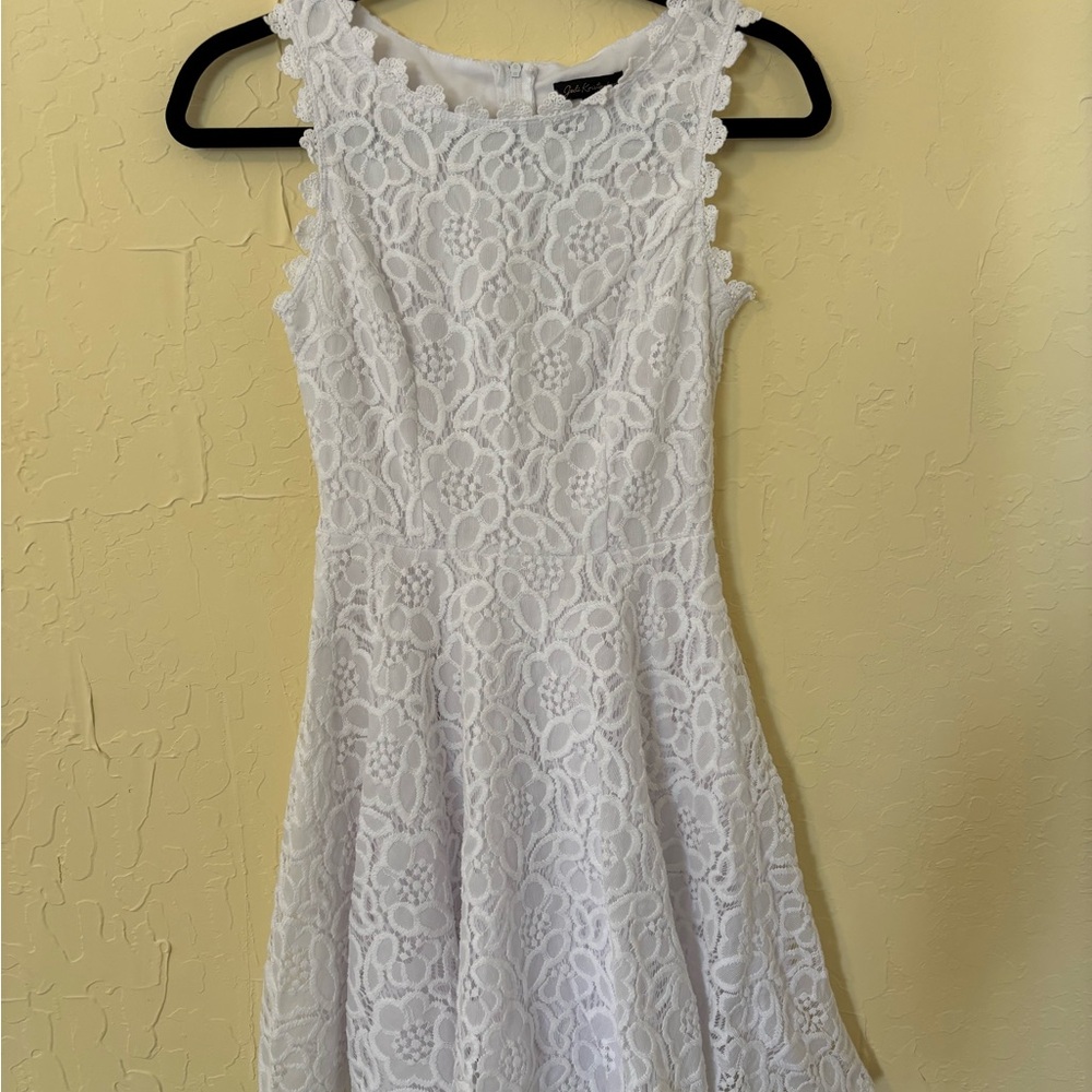 Elegant White Lace Dress